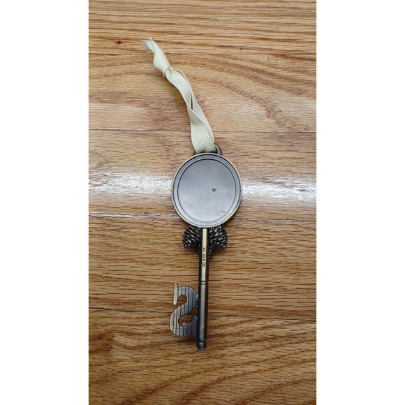 Hallmark Santa Key - Picture 2 of 4